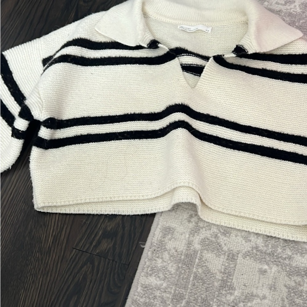 OAK + FORT Cropped Cream V-Neck Sweater with Black Stripes